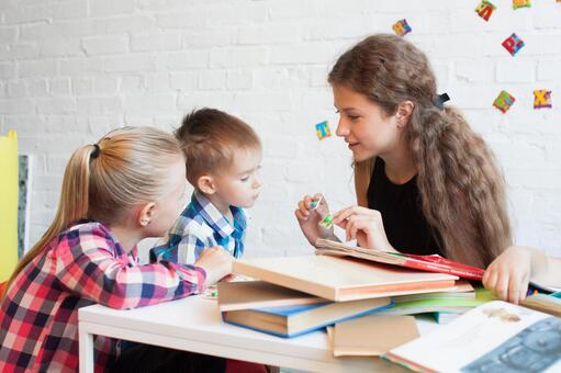 信子様は留学後、英語教師として松濤幼稚園に勤務