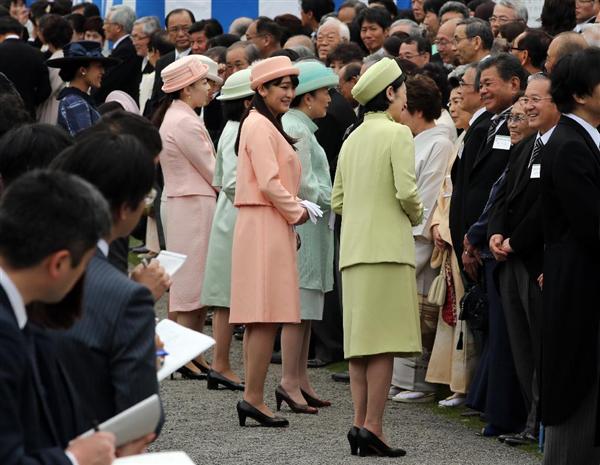 一般参加者と距離が近い信子様