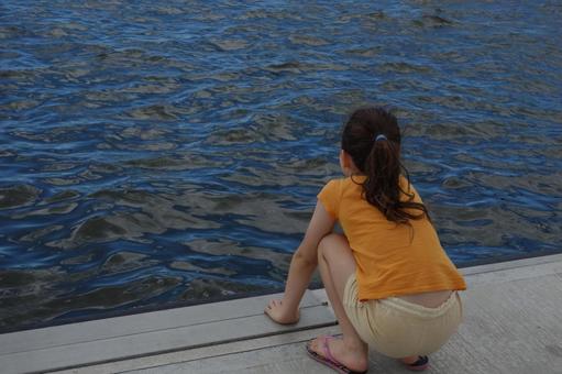 信子様の幼少期のイメージ画像