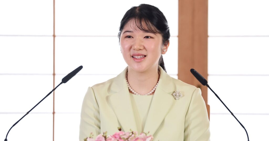 成年会見に臨む愛子さま