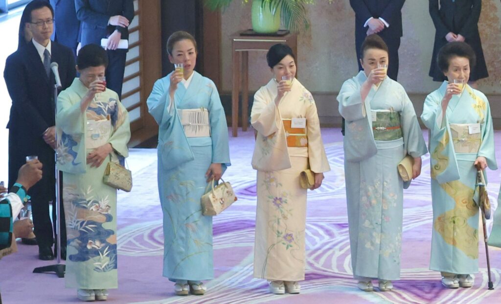 着物姿の信子様