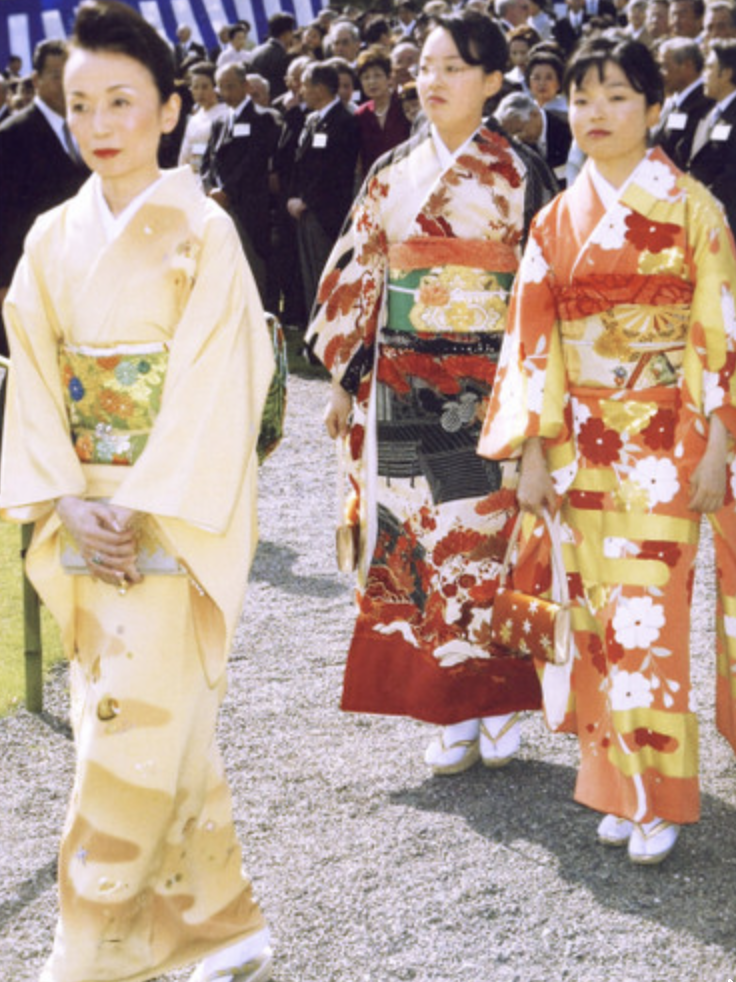 園遊会での信子さまと彬子さま・瑶子さま