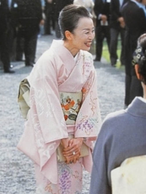 着物姿の信子様