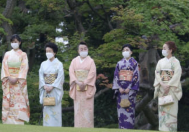 園遊会での信子様