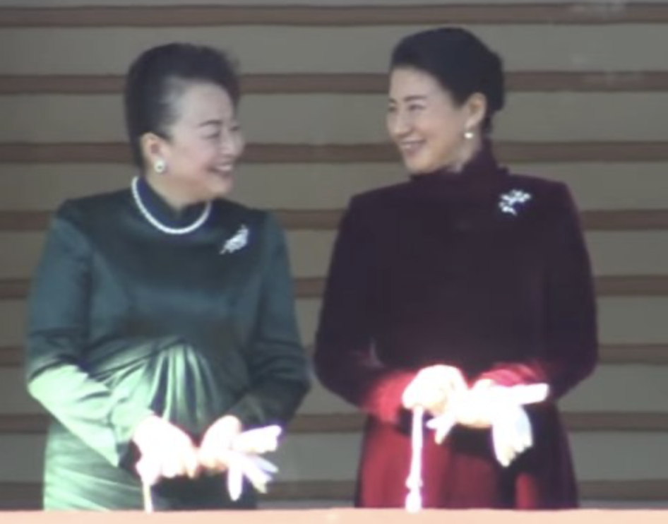 笑顔の信子様と雅子様