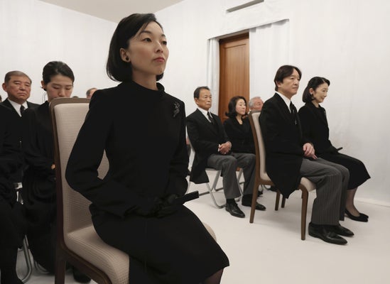 喪主を務めた彬子さま