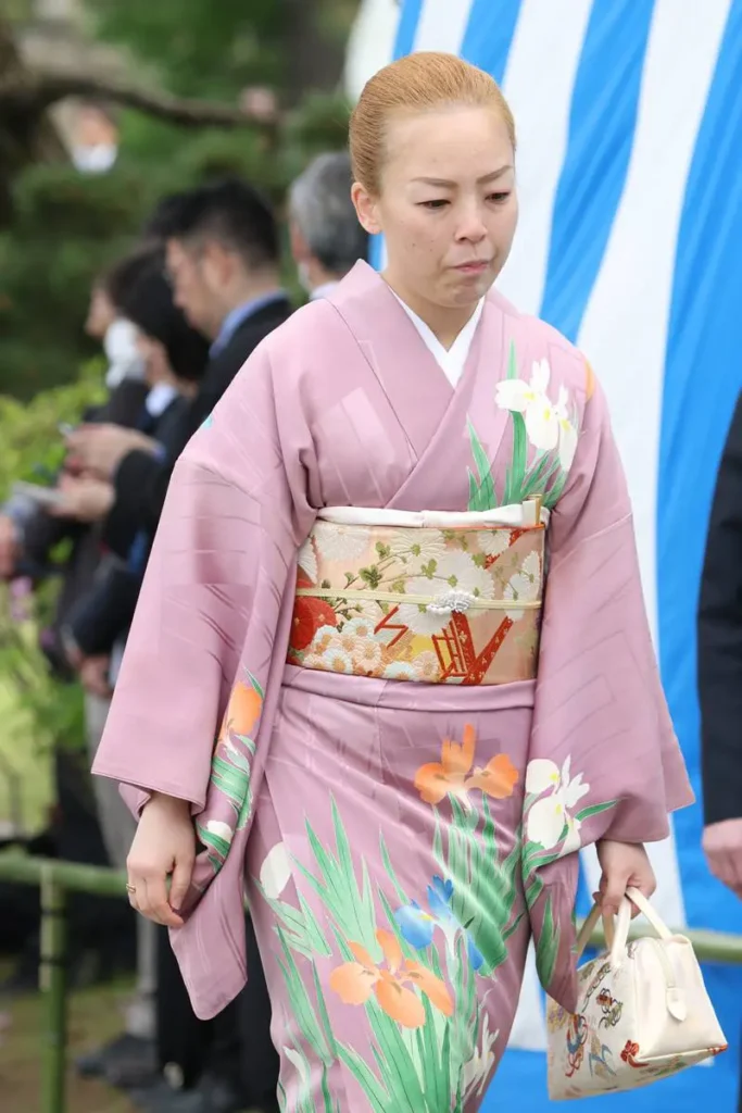 園遊会の瑶子さま