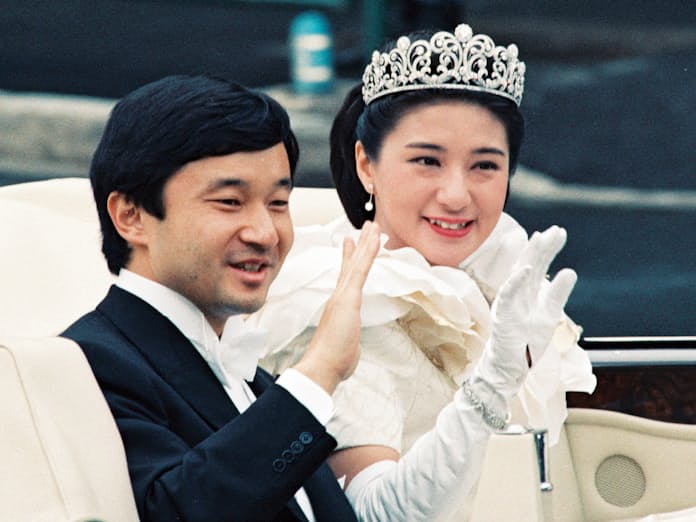 天皇と雅子さまの結婚パレード