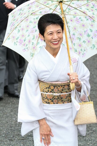 2010年の春の園遊会での久子さま