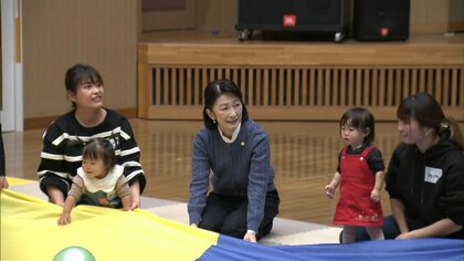 公務中の紀子さま