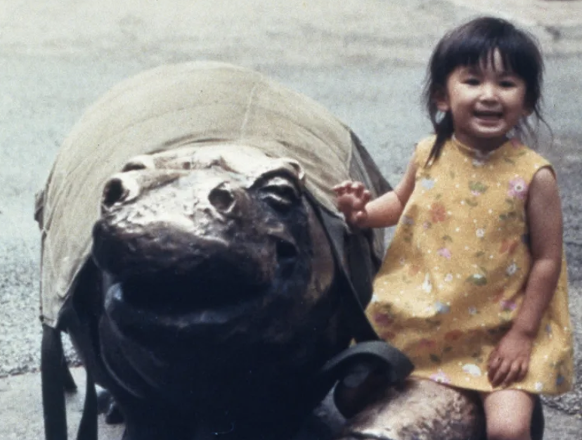 子どもの頃から、こんなに整っていたんですね。